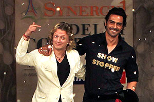 Fun, panache and Arjun Rampal dazzle Rohit Bal's finale